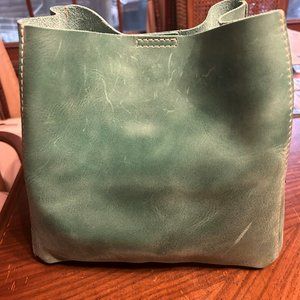 Portland Leather Good Butterfly Bucket Bag Crossbody REEF